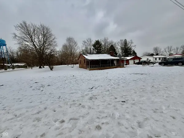 404 S 8th ST, Cayuga, IN 47928