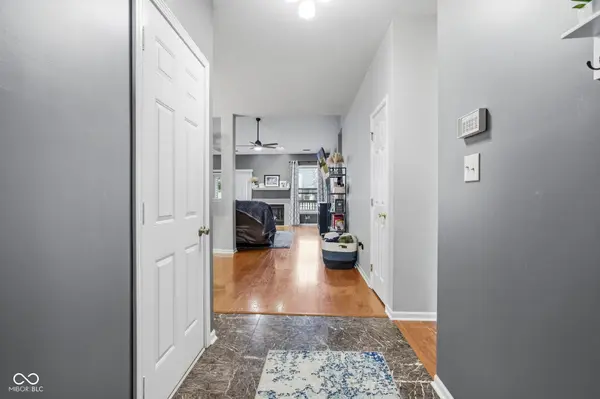 596 Burr Oak DR, Carmel, IN 46032
