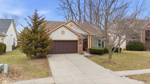 596 Burr Oak DR, Carmel, IN 46032