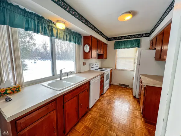 585 Cedar LN, Batesville, IN 47006