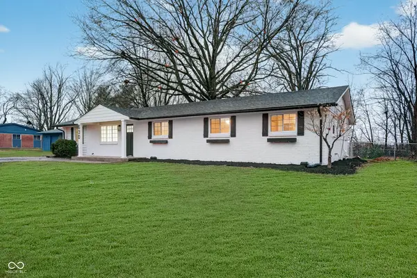 630 Karen DR, Zionsville, IN 46077