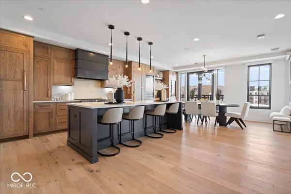 41 N Rangeline RD #306, Carmel, IN 46032