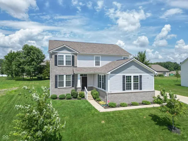 7042 Pinnacle DR, Columbus, IN 47201