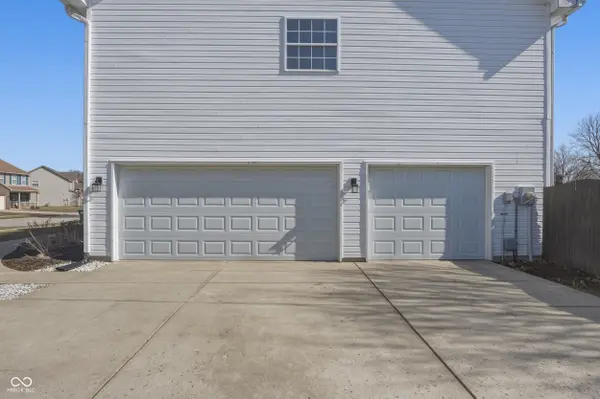 2477 Burgundy WAY, Plainfield, IN 46168