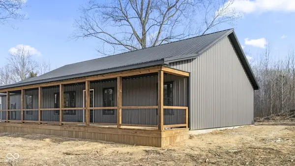 5672 N Terry RD, Austin, IN 47102