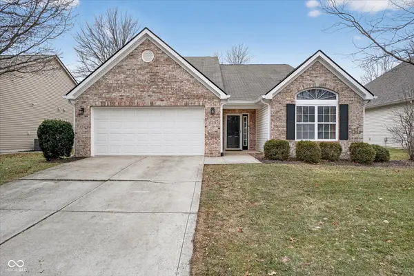 13634 Arielle DR, Fishers, IN 46038