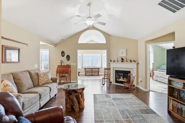 2148 Heather Glen WAY, Franklin, IN 46131