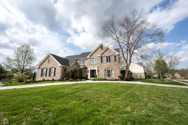 10456 Stonegate DR, Fishers, IN 46040