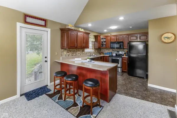 8814 W Meadows DR, Eckerty, IN 47116