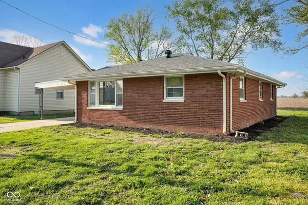 4934 E Sugar ST, Clifford, IN 47226