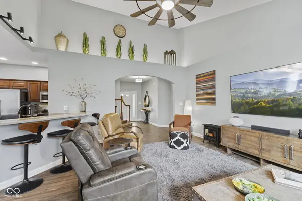 10630 N Rolling Valley DR, Mooresville, IN 46158