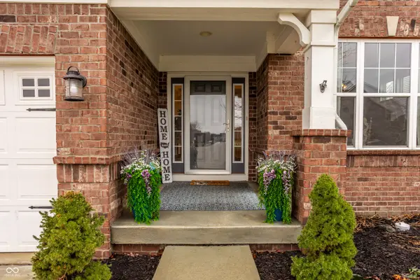 6165 Eagle Lake DR, Zionsville, IN 46077
