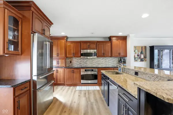 938 Elmwood CIR, Noblesville, IN 46062