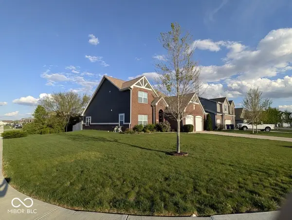 6179 N Cedarwood DR, Mccordsville, IN 46055
