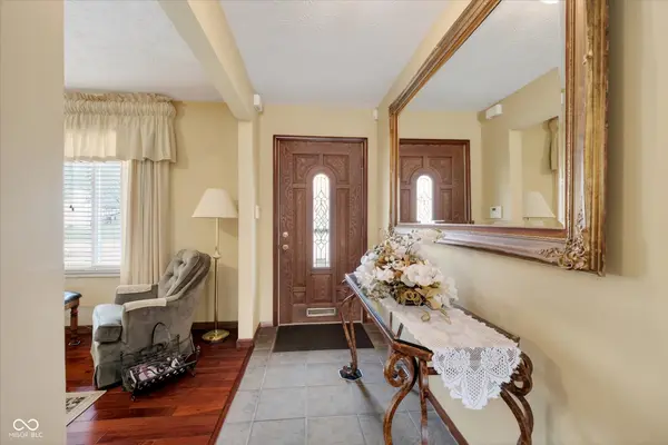 680 Colonial WAY, Greenwood, IN 46142