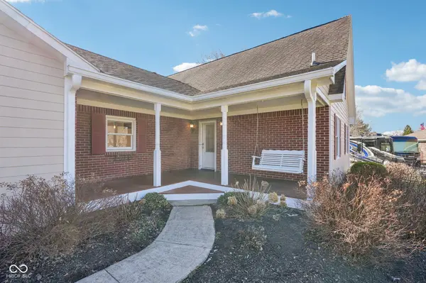 3369 Farmbrook CT, Danville, IN 46122