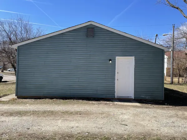 8246 E 41st PL, Indianapolis, IN 46226