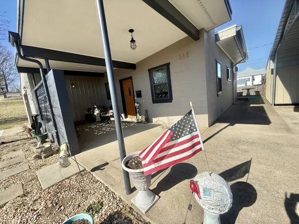 215 W Cross ST, Brownstown, IN 47220