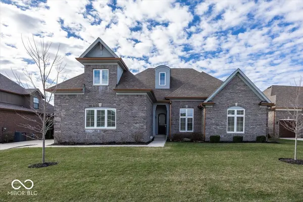 4305 Prairie Falcon DR, Zionsville, IN 46077