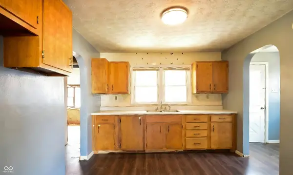 605 W 10th ST, Jonesboro, IN 46938