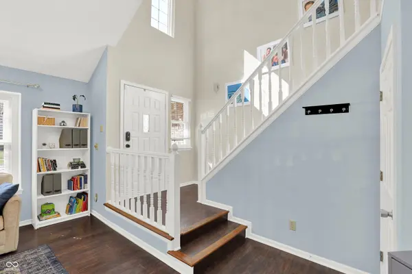 2926 Sunmeadow CT, Indianapolis, IN 46228