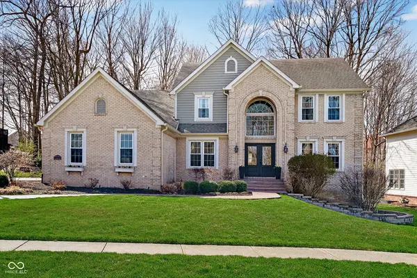 9767 Fortune DR, Fishers, IN 46037