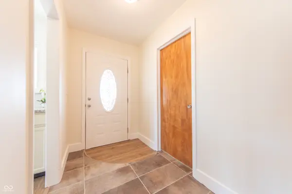 7642 S 800 E, Edinburgh, IN 46124