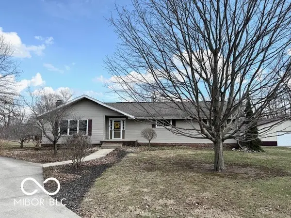 1301 N Maple ST, Veedersburg, IN 47987