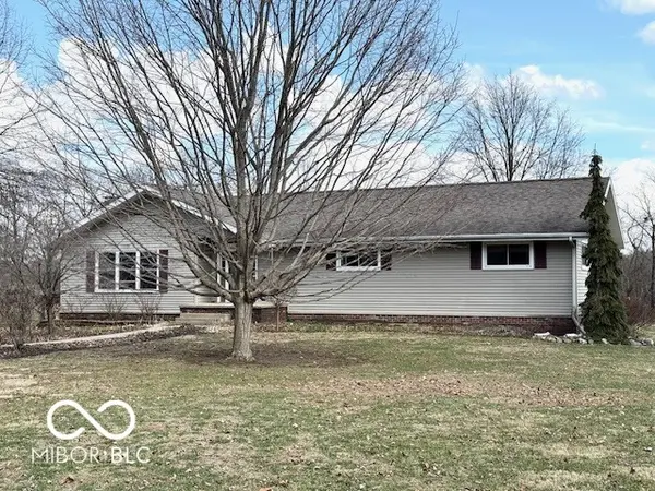 1301 N Maple ST, Veedersburg, IN 47987