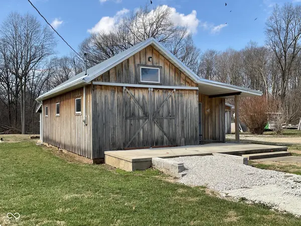 7017 S 3rd ST, Hillsdale, IN 47854