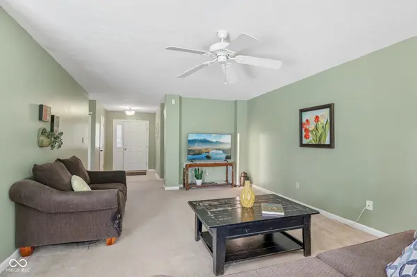 6605 W Odessa WAY, Mccordsville, IN 46055