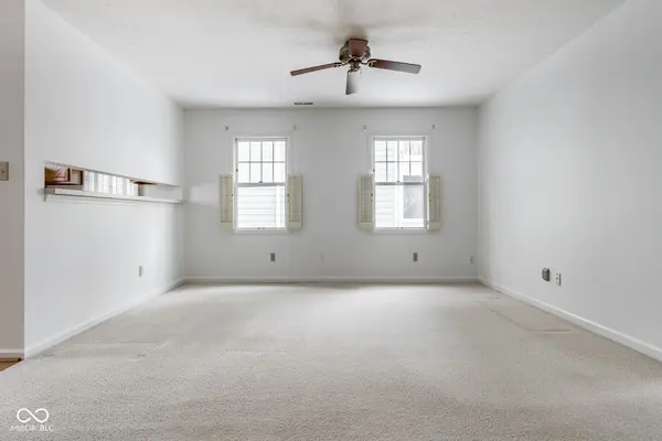 27 Dapple CT, Zionsville, IN 46077