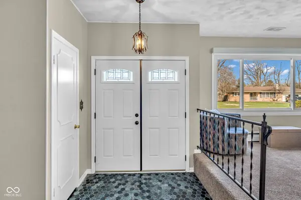 7695 Burns DR, Brownsburg, IN 46112