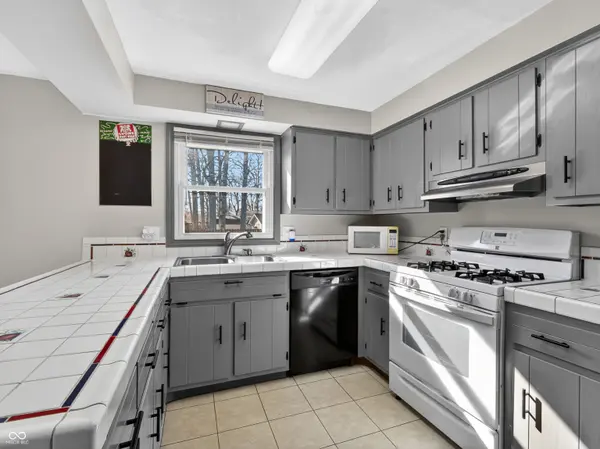 4803 Oak Creek CT, Fort Wayne, IN 46835