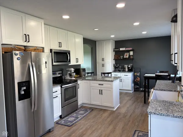 4202 S 365 E, Rushville, IN 46173