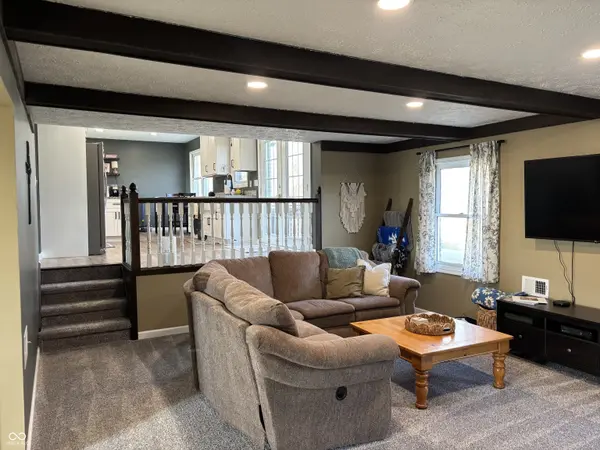 4202 S 365 E, Rushville, IN 46173