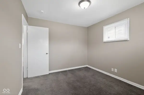 2118 Newcomer LN, Beech Grove, IN 46107