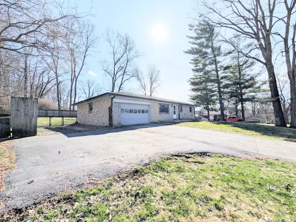 8625 Edith ST, Martinsville, IN 46151
