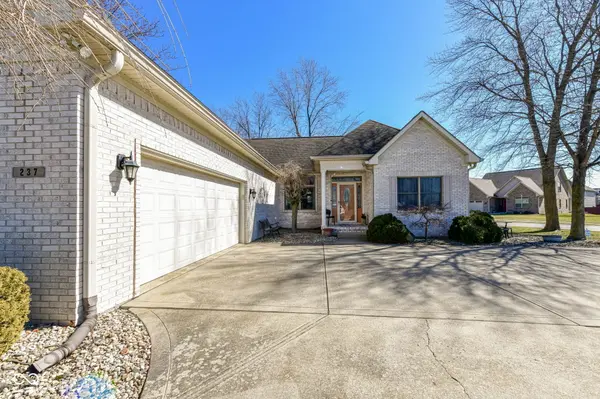 237 N Woodridge DR, Pittsboro, IN 46167