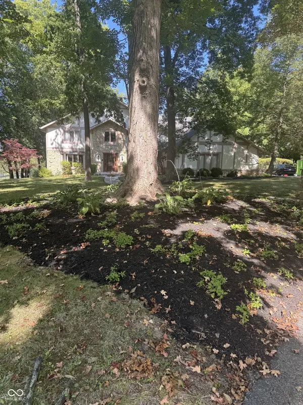 6850 Fox Lake CT, Indianapolis, IN 46278