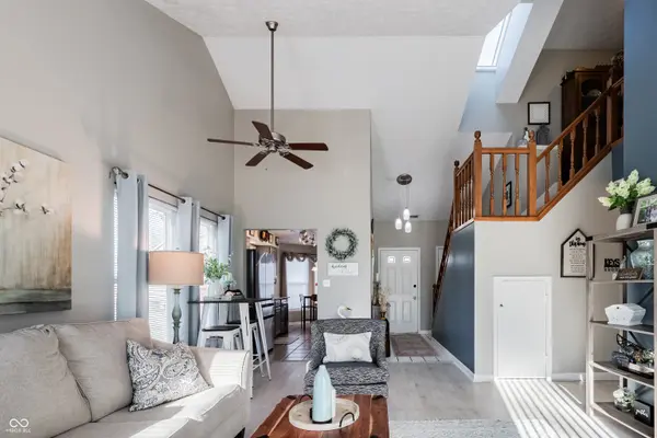 5834 Cross Bridge CIR, Plainfield, IN 46168