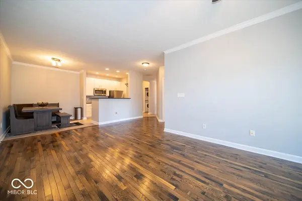 1144 Falcon RDG, Carmel, IN 46280