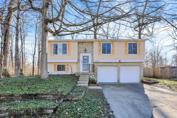 9017 Knights CT, Indianapolis, IN 46250