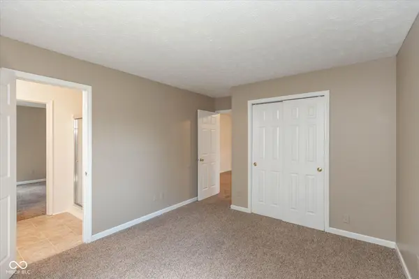 2182 Galaxy DR, Franklin, IN 46131