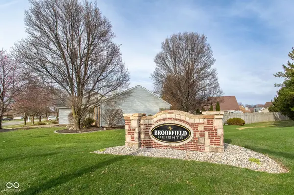 1 Goldersgreen DR, Lafayette, IN 47905