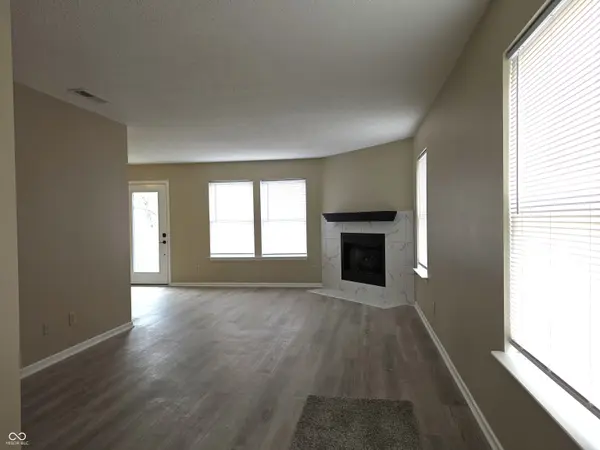 2367 Collins WAY, Greenfield, IN 46140