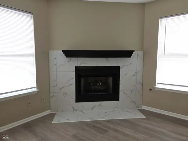 2367 Collins WAY, Greenfield, IN 46140