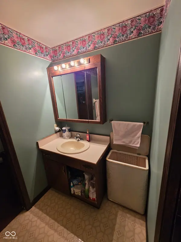 1007 Parkway DR, Anderson, IN 46012