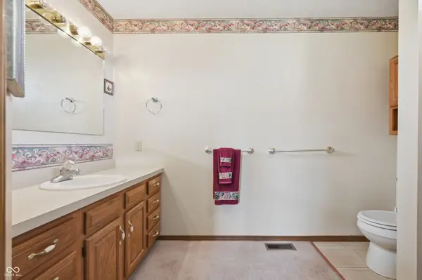 2100 N Halifax DR, Muncie, IN 47304