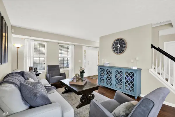 9682 Indigo LN, Fishers, IN 46038